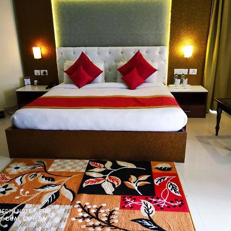Clarissa Resort Ramnagar  Exterior photo