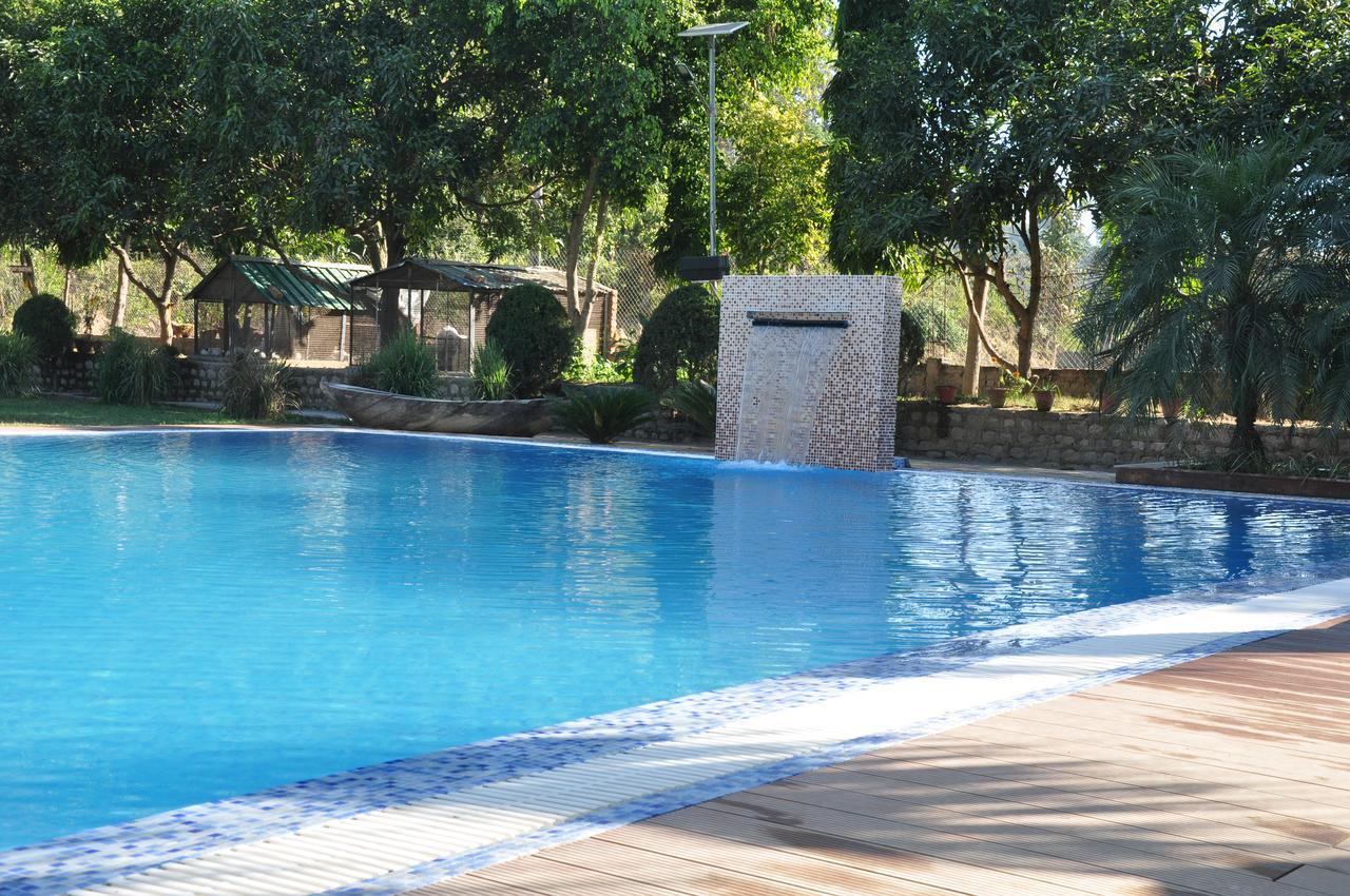 Clarissa Resort Ramnagar  Exterior photo