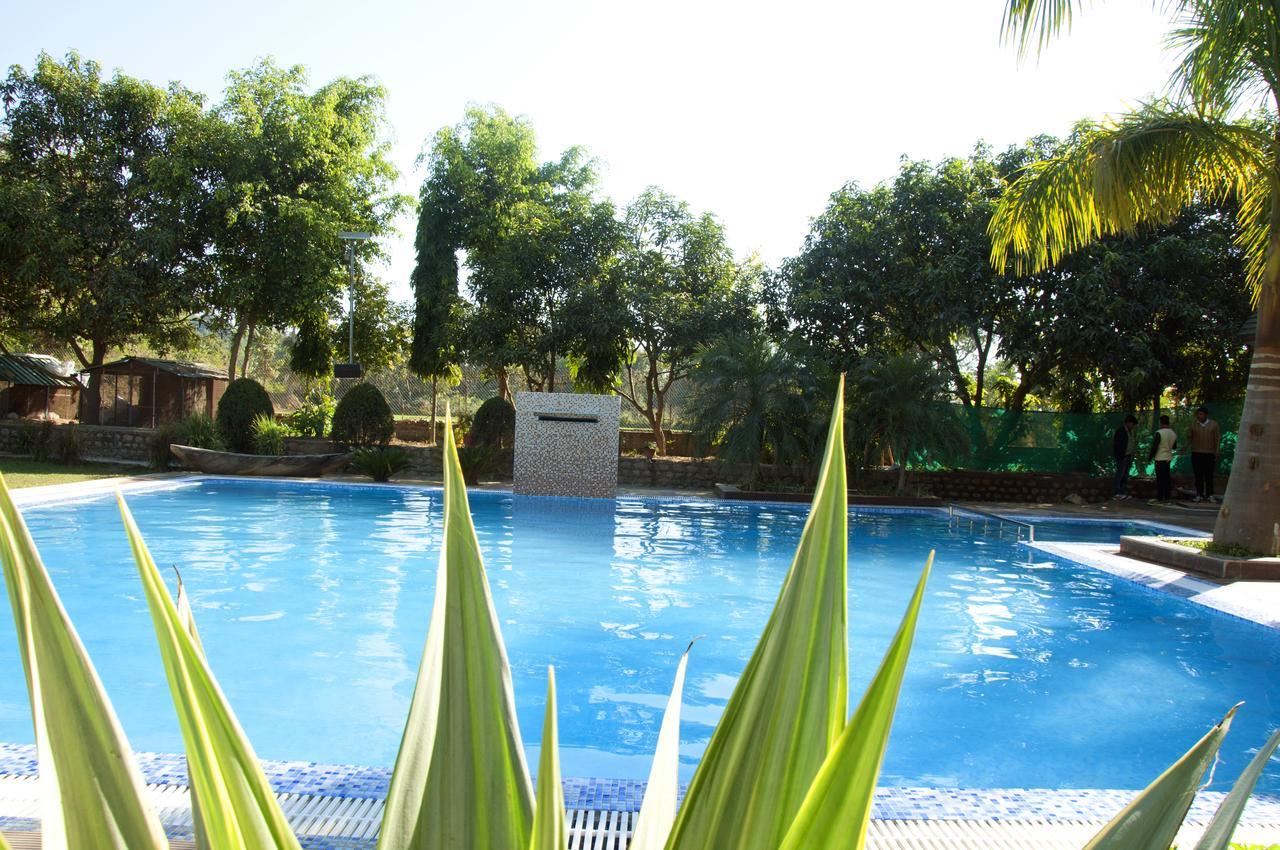 Clarissa Resort Ramnagar  Exterior photo