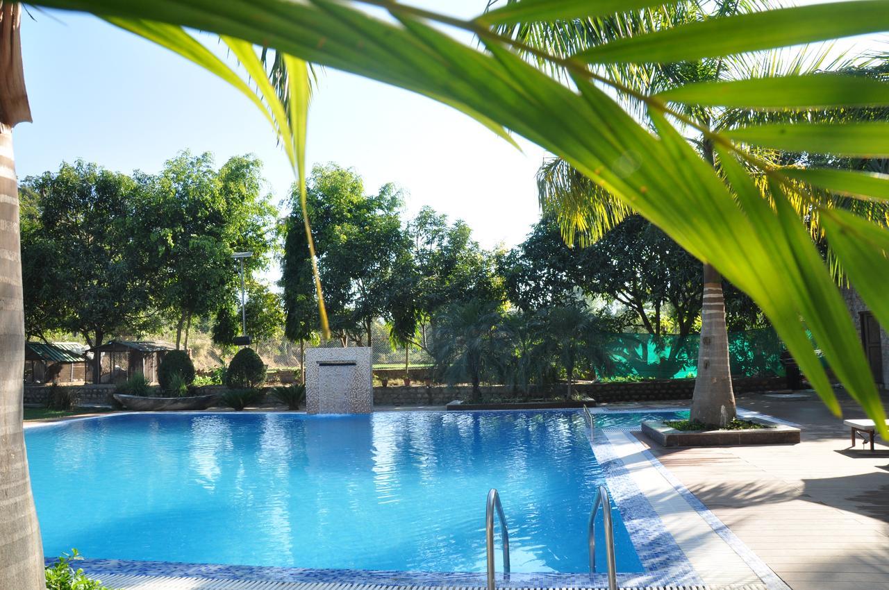 Clarissa Resort Ramnagar  Exterior photo