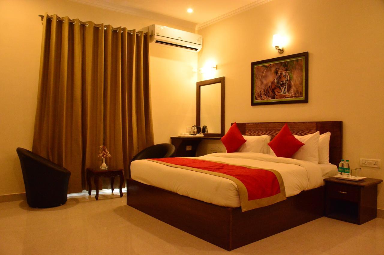Clarissa Resort Ramnagar  Exterior photo
